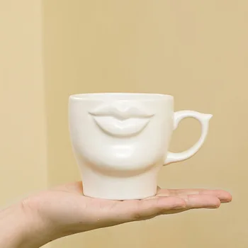 Keramika Novost Bubalo Kreativna Oblik dupe Šalica Kave s mlijekom Osobnosti Umjetnički Dizajn Smisla Skulptura Stol Šalicu za Ukras kuće 4